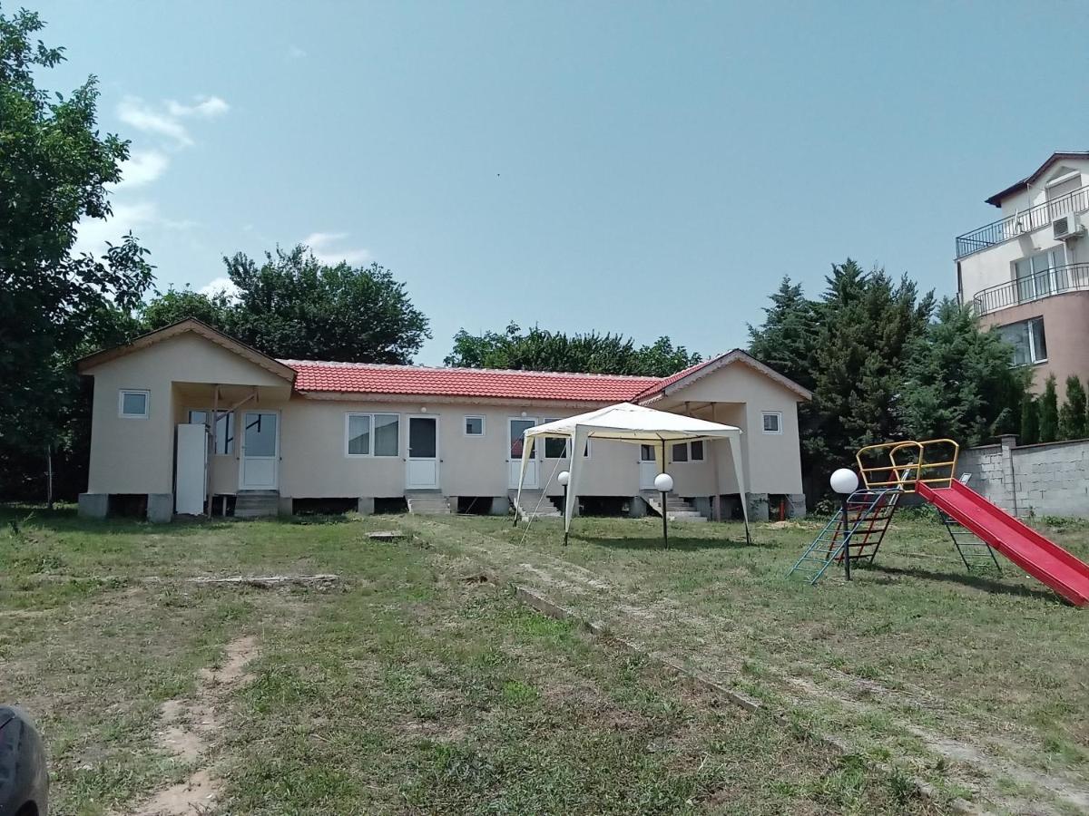 Krimski Guest House And Bungalows Byala  Dış mekan fotoğraf