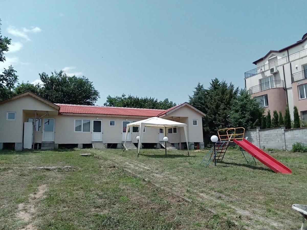 Krimski Guest House And Bungalows Byala  Dış mekan fotoğraf